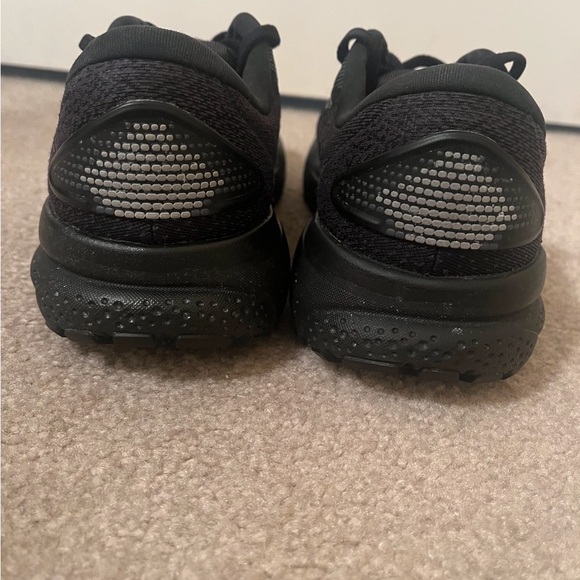 Brooks Ghost 16 Men’s Running Shoes Triple Black Size 9.5 - Picture 3 of 6